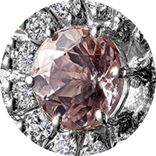 크라운 주얼 시리즈: 윌리엄슨 다이아몬드 브로치 – 핑크 투어말린과 다이아몬드가 장식된 순금 동전